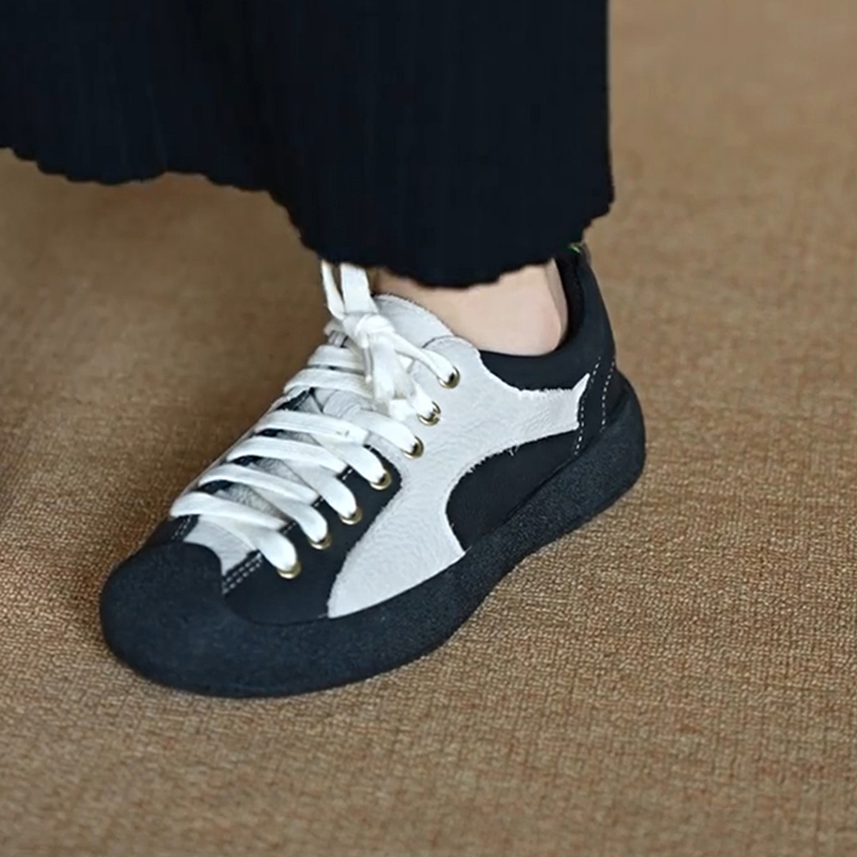 Women'S Fashion Market Size - Ultra-Soft Women's Casual Sneakers: Retro-Style, Fashionable,