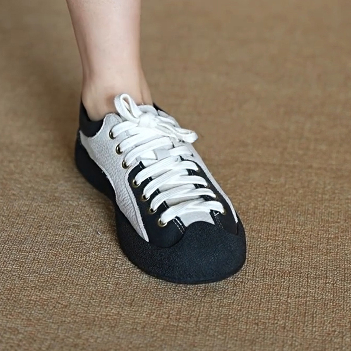 Ultra-Soft Women's Casual Snea - огляд і ціна Women'S Fashion Market Size