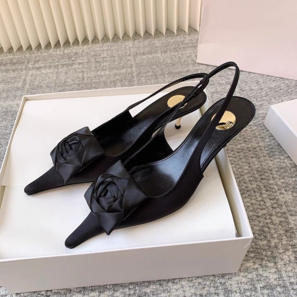 Summer Women's New Pointed Sha - огляд і ціна Women Fashion Show